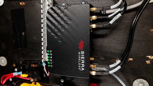 Mobile hotspot device